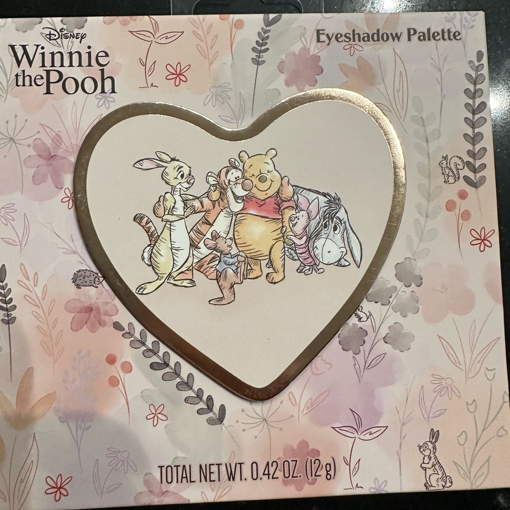 👀 Disney Winnie the Pooh Eyeshadow Palette 👀
